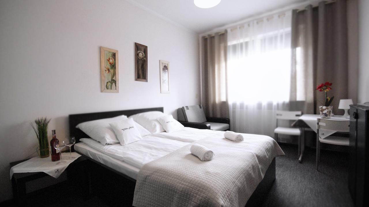 Villa Alris เบียวิสตอก ภายนอก รูปภาพ